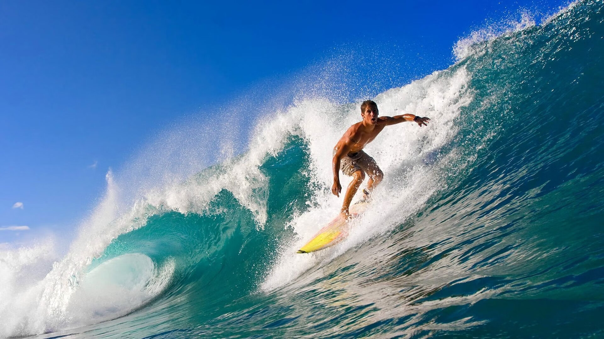 开云kaiyun-英超激烈竞争，豪门纷纷发起冲击